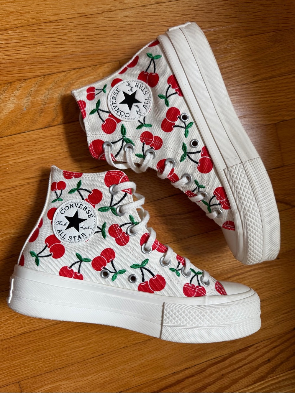 Converse Chuck Taylor All Star Lift Platform Cherries High Top Sneakers Size 7